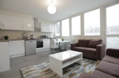 Four Bedroom Flat located in Limehouse