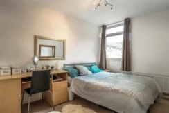 Four Bedroom Flat located in Stockwell