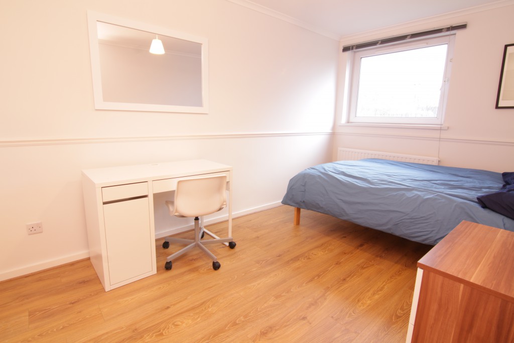 50 Ollerton Green Room 3 Pisoria House Share Lettings London UK