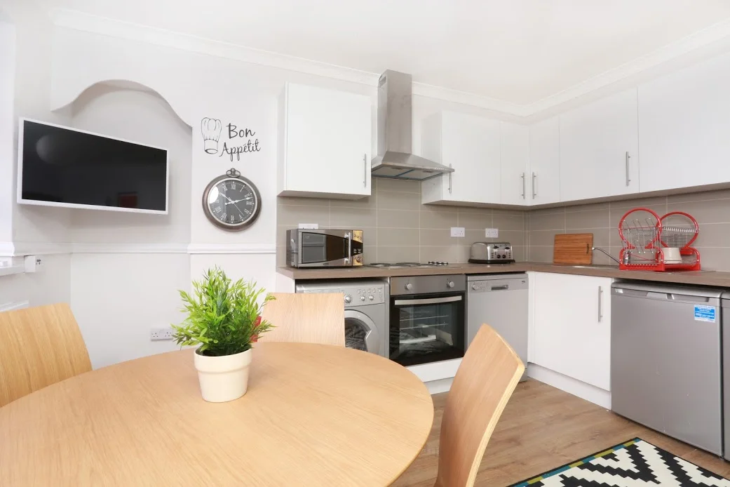 Four Bedroom Flat located in Bow