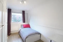 four Bedroom Flat Located in Mile end/Limehouse